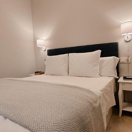 Apartamento-Pension El Trianero Junto Al Rio Sevilla Eksteriør billede