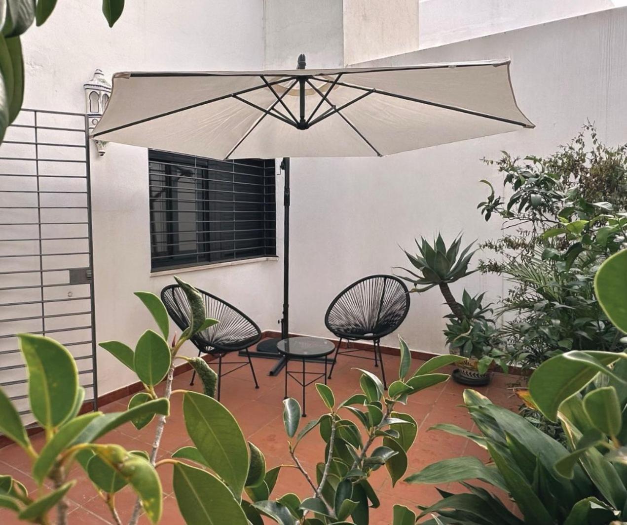 Apartamento-Pension El Trianero Junto Al Rio Sevilla Eksteriør billede